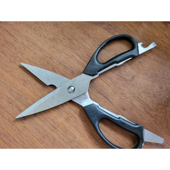 Chicago Cutlery Kitchen Shears/Scissors - Utility Tool w/Black Plastic Handle - Picture 9 of 10